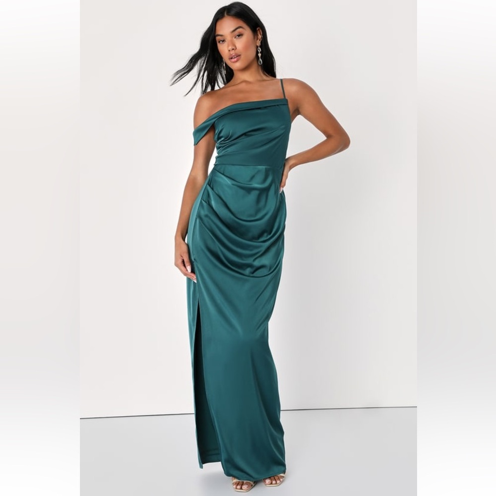 LULU’S - Emerald Satin Asymmetrical Off-the-Shoulder Dress